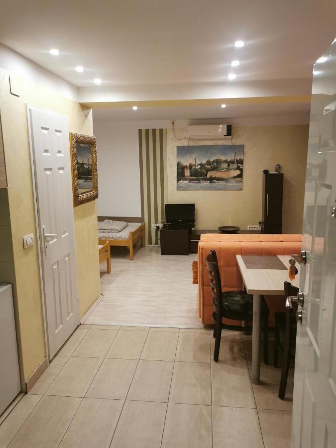 Apartamento Agape Downtown Belgrado Exterior foto