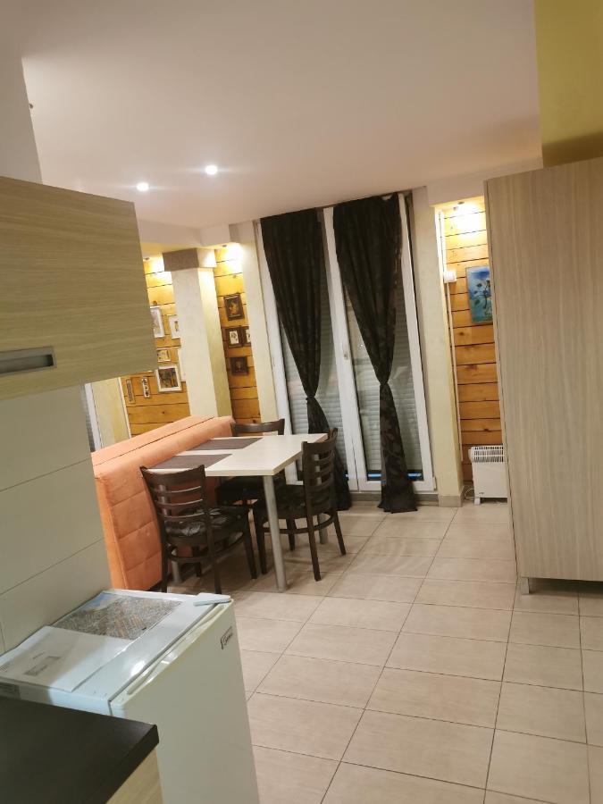 Apartamento Agape Downtown Belgrado Exterior foto