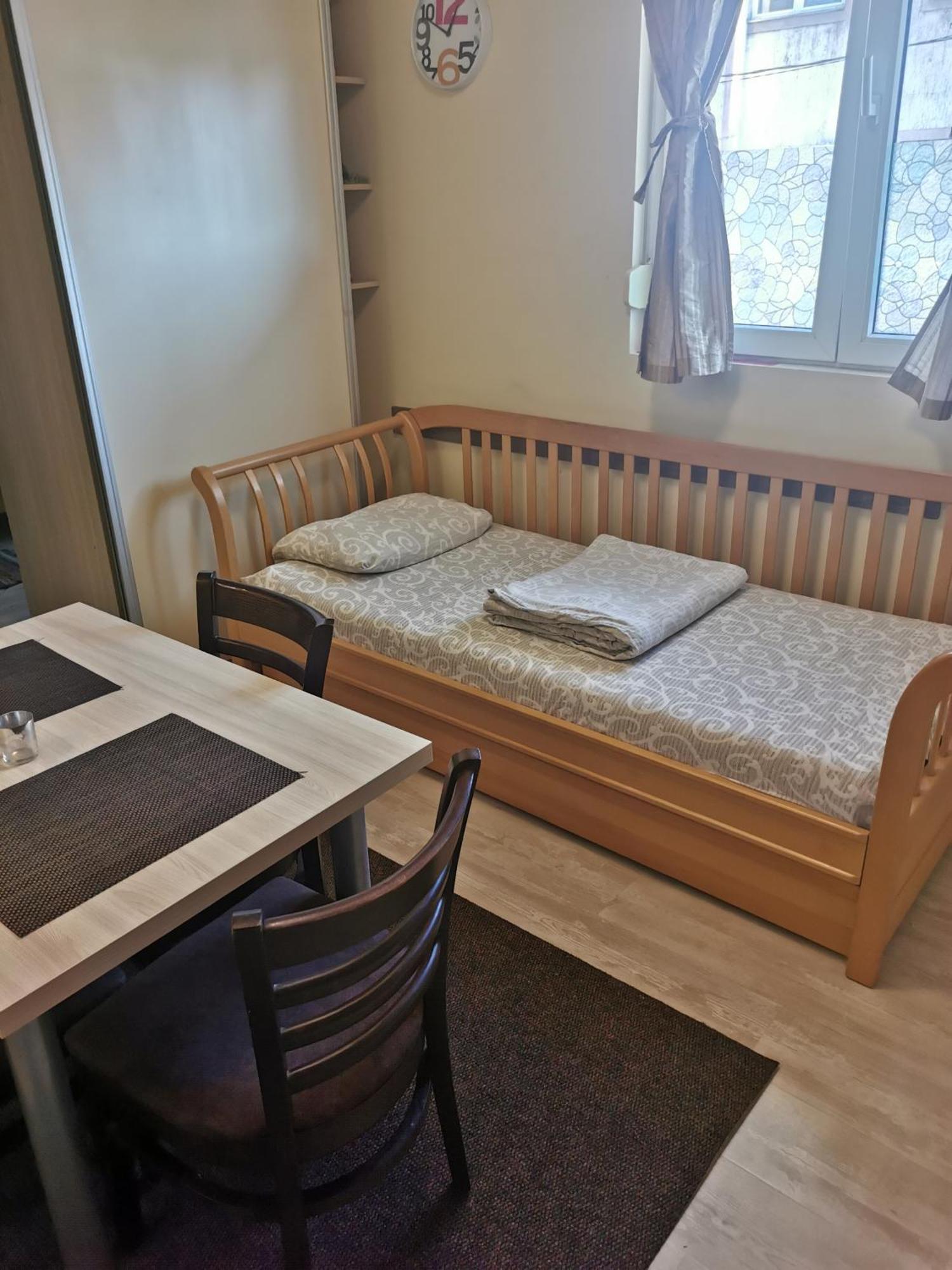 Apartamento Agape Downtown Belgrado Habitación foto